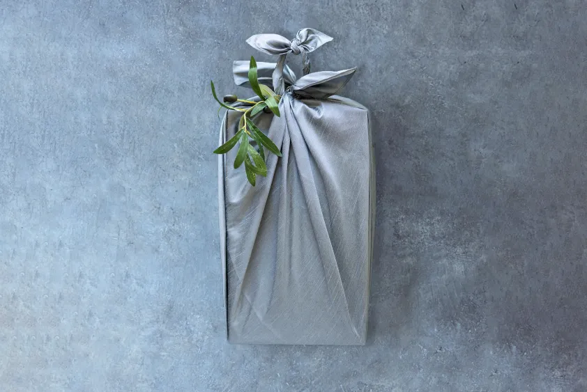 Maknoon Olive Oil Box Gray Gift Wrapping