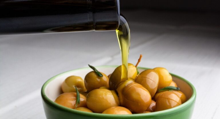 What does "Extra Virgin" actually mean and why most oils don't qualify